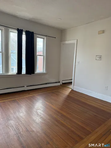 $2,200 | 502 Edgewood Street, Hartford, CT 06112