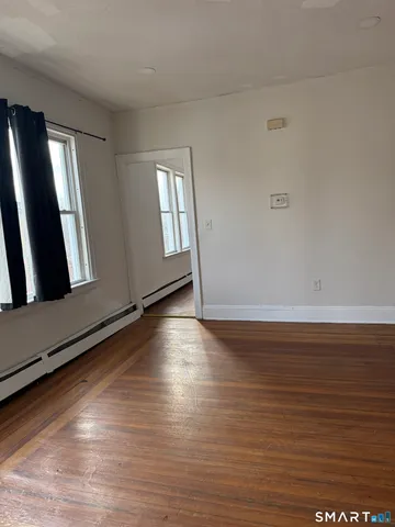 $2,200 | 502 Edgewood Street, Hartford, CT 06112