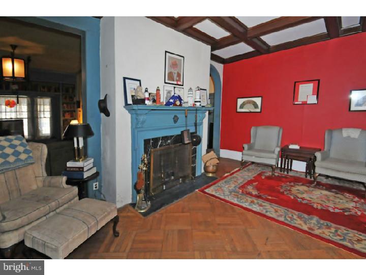 313 Bent Road Wyncote, PA 19095 - Photo 3 of 17 Living Room