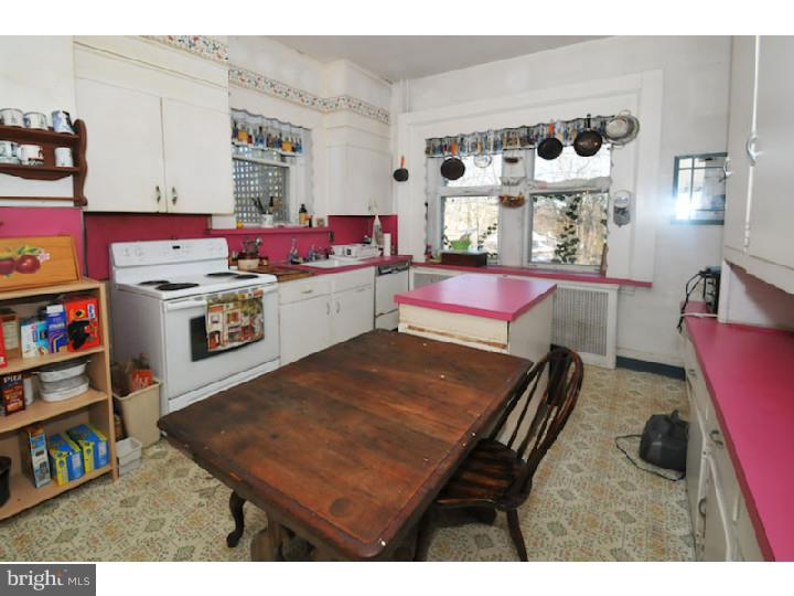 313 Bent Road Wyncote, PA 19095 - Photo 7 of 17 Kitchen