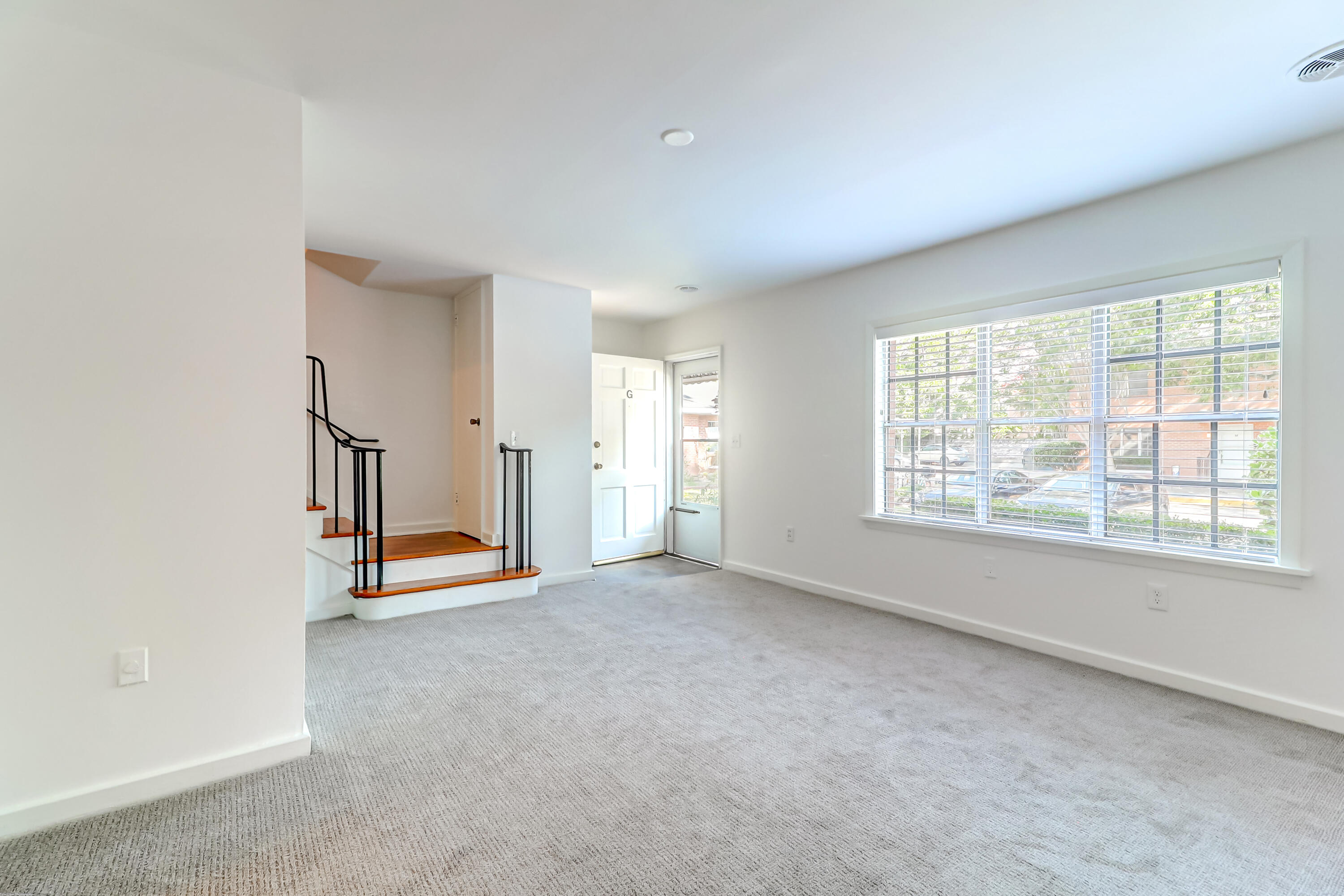 173 Rutledge Avenue, Unit G Charleston, SC 29403 - Photo 9 of 39 173G Rutledge (17)