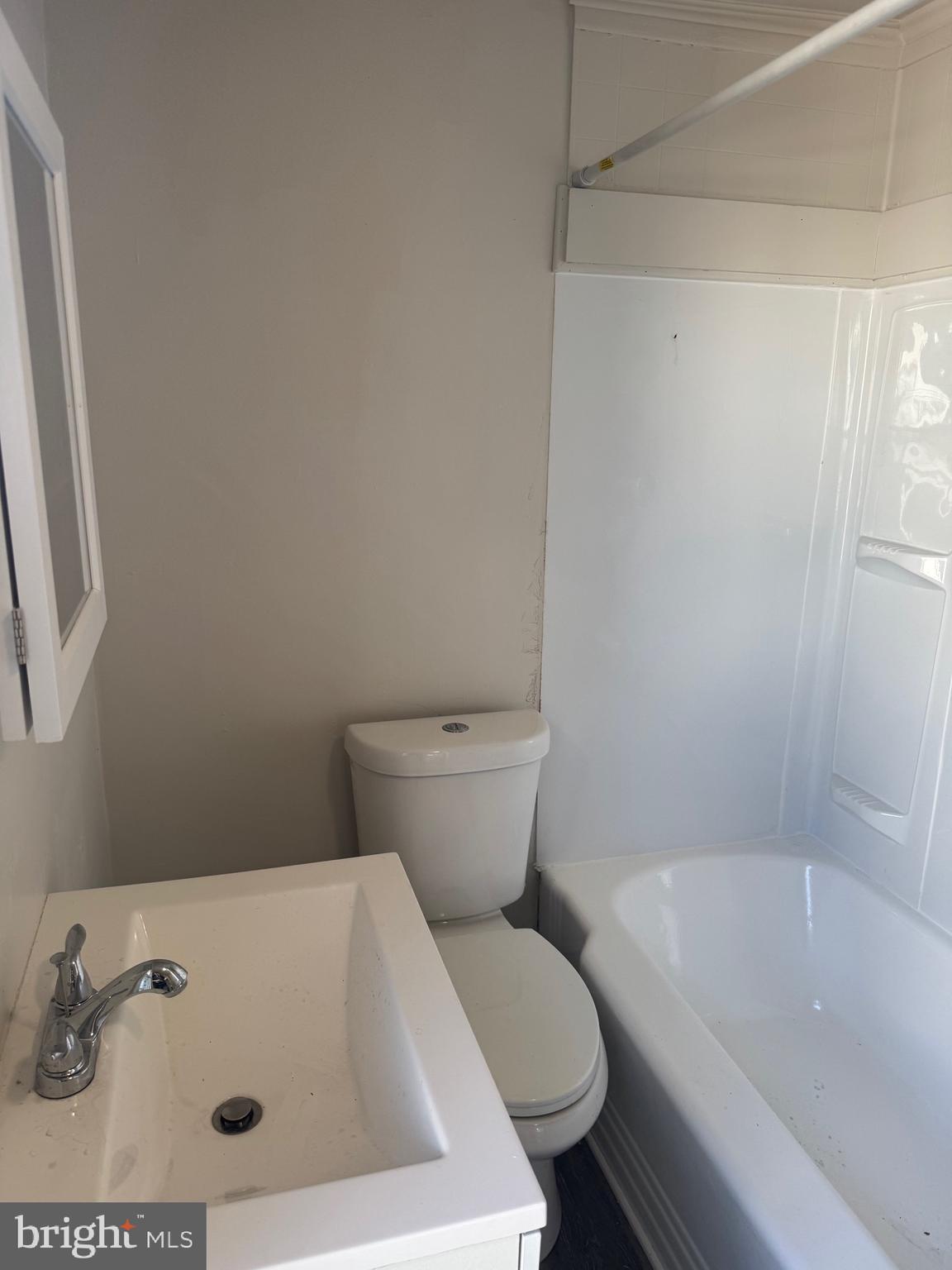85 Oak Street, Unit C Bridgeton, NJ 08302 - Photo 8 of 8 bathroom