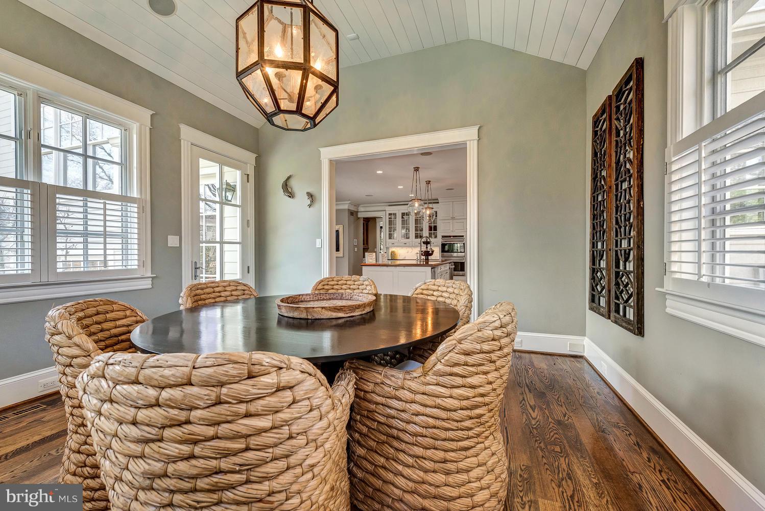 7509 Radnor Road Bethesda, MD 20817 - Photo 11 of 30 Octagon Sun Room