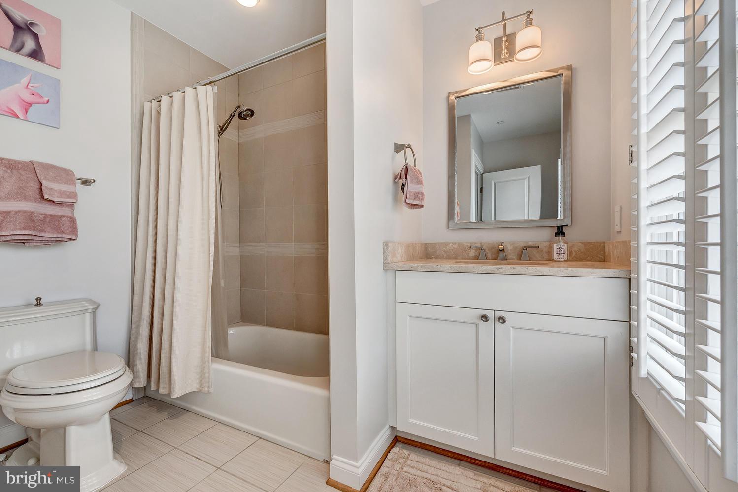 7509 Radnor Road Bethesda, MD 20817 - Photo 20 of 30 Full Bath