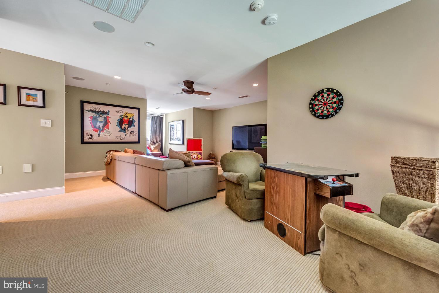 7509 Radnor Road Bethesda, MD 20817 - Photo 22 of 30 Top Level Loft Suite