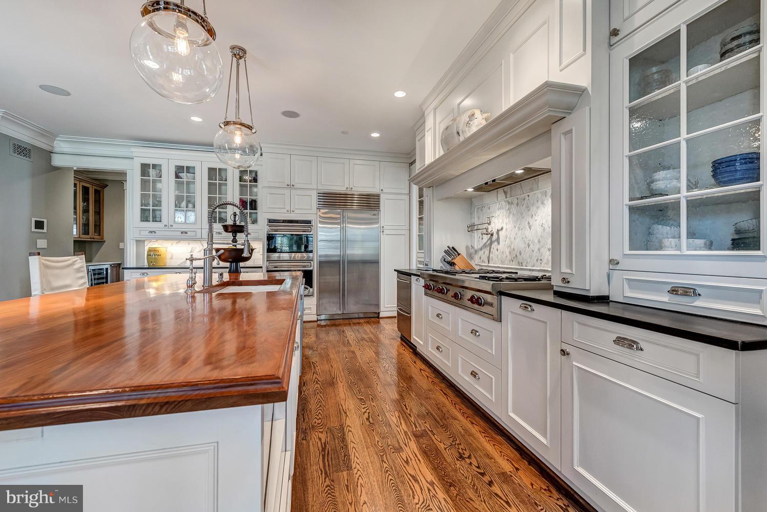 7509 Radnor Road Bethesda, MD 20817 - Photo 10 of 30 Kitchen