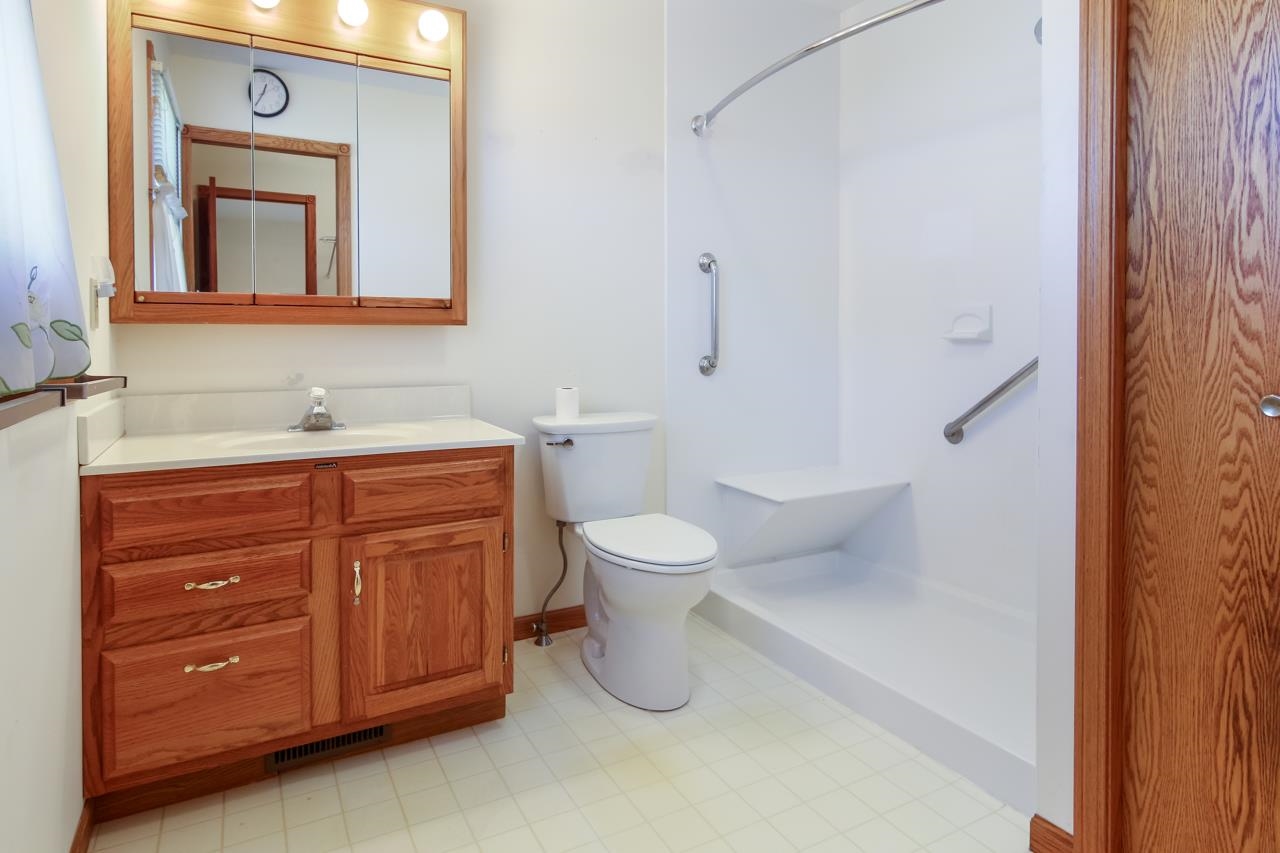 1174 Piccadilly Road Traverse City, MI 49685 - Photo 15 of 28 1903338-14.JPG