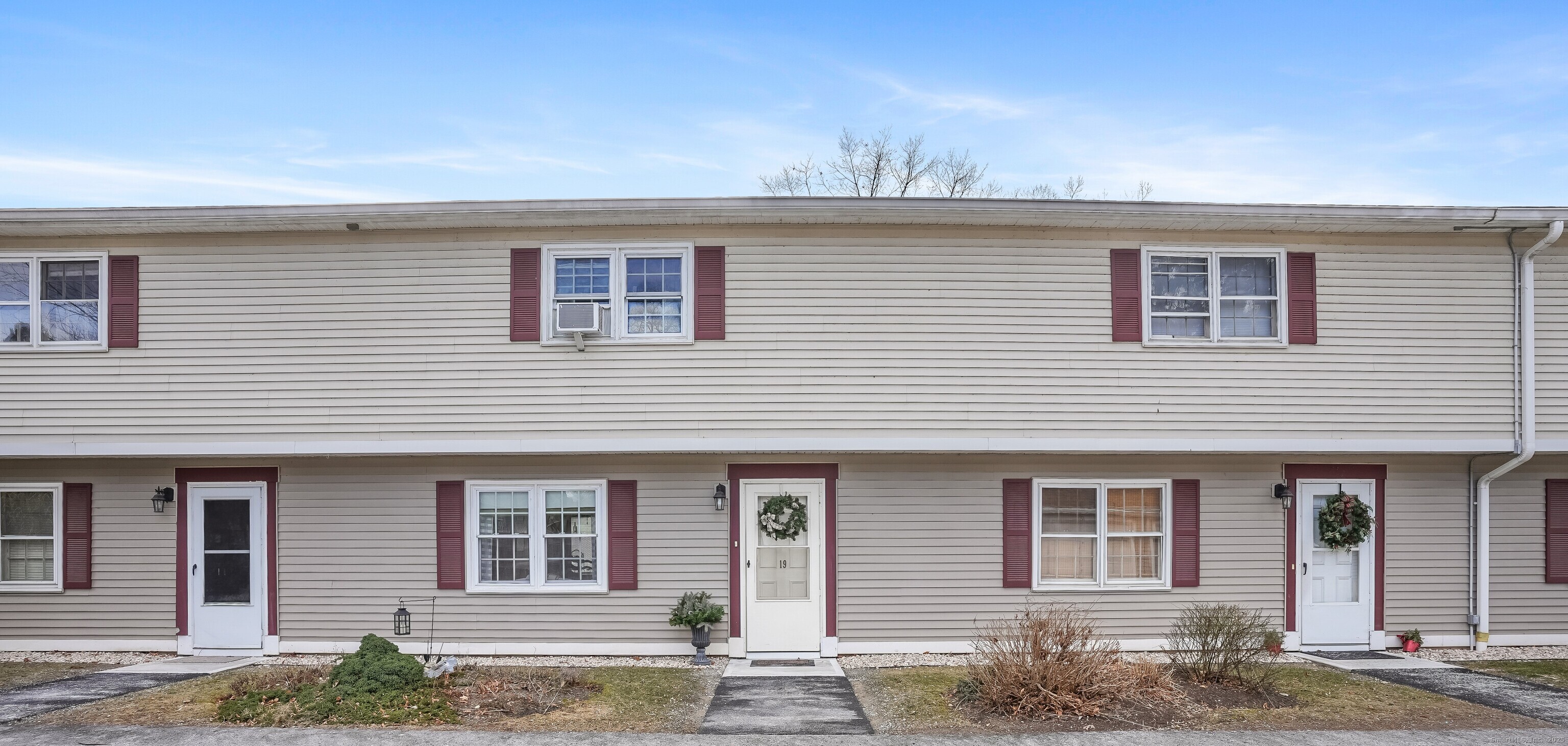 16 Elizabeth Street, Unit 19 Kent, CT 06757 - Photo 1 of 1 a front view of a house