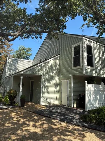 $219,500 | 8 Jacqueline Court, Unit 8, Mandeville, LA 70471