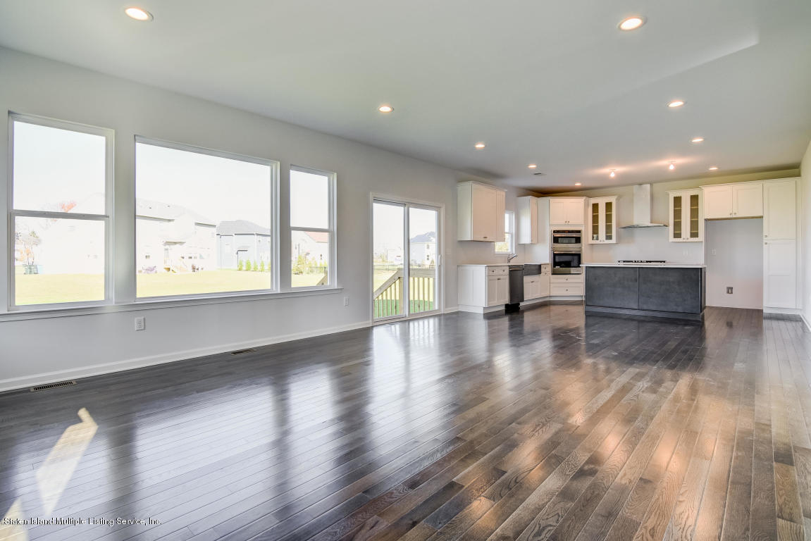 182 Pinebrook Road Eatontown, NJ 07724 - Photo 8 of 23 20191108141550558668000000-o