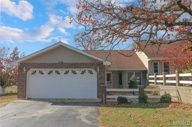 $179,900 | 1758 Napoleon Drive, Bonne Terre, MO 63628