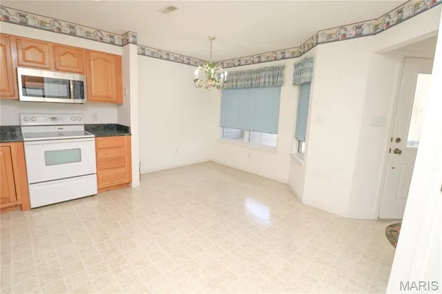 $179,900 | 1758 Napoleon Drive, Bonne Terre, MO 63628