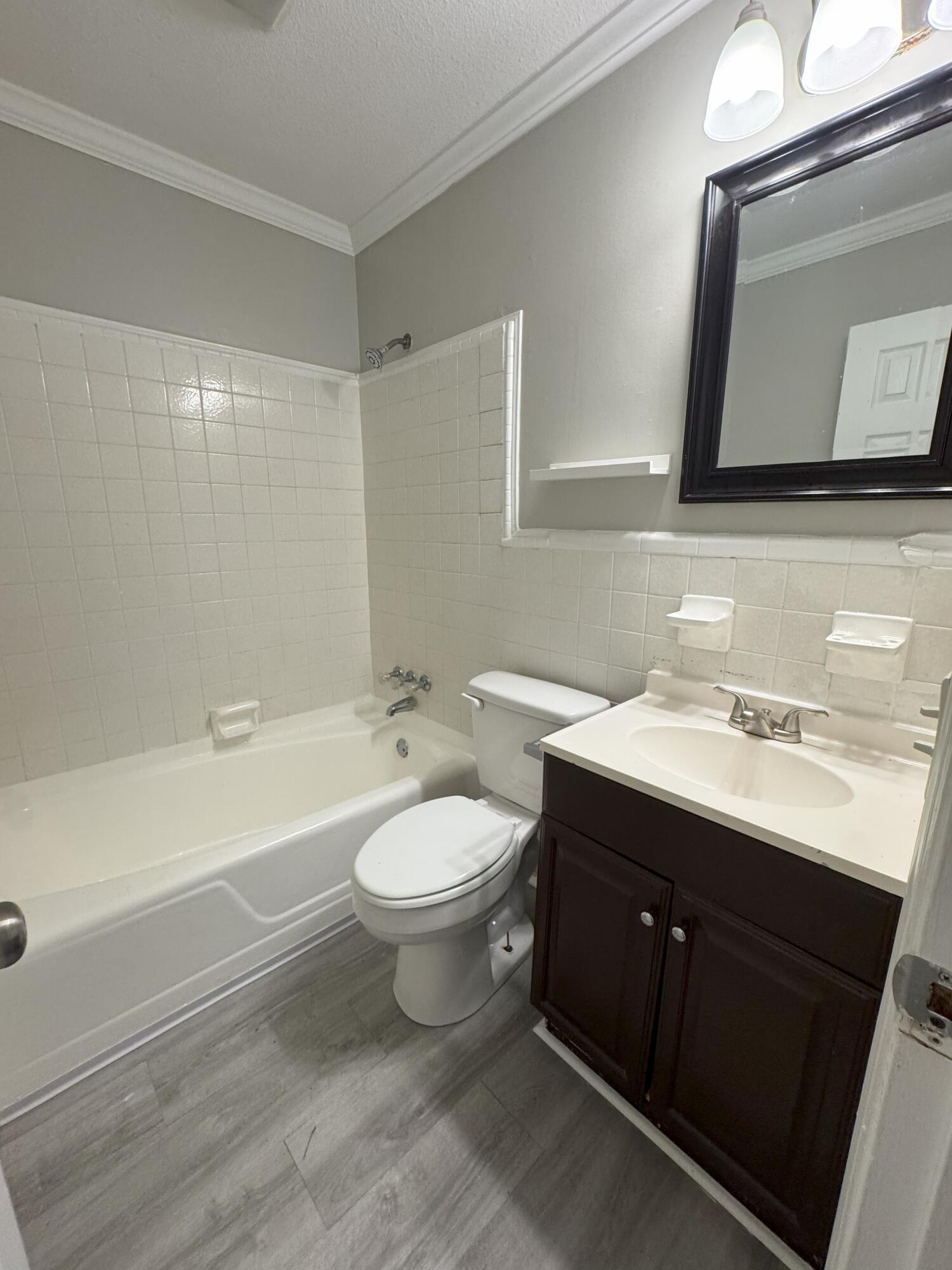 510 Golf Road Summerville, SC 29483 - Photo 13 of 15 hall bath