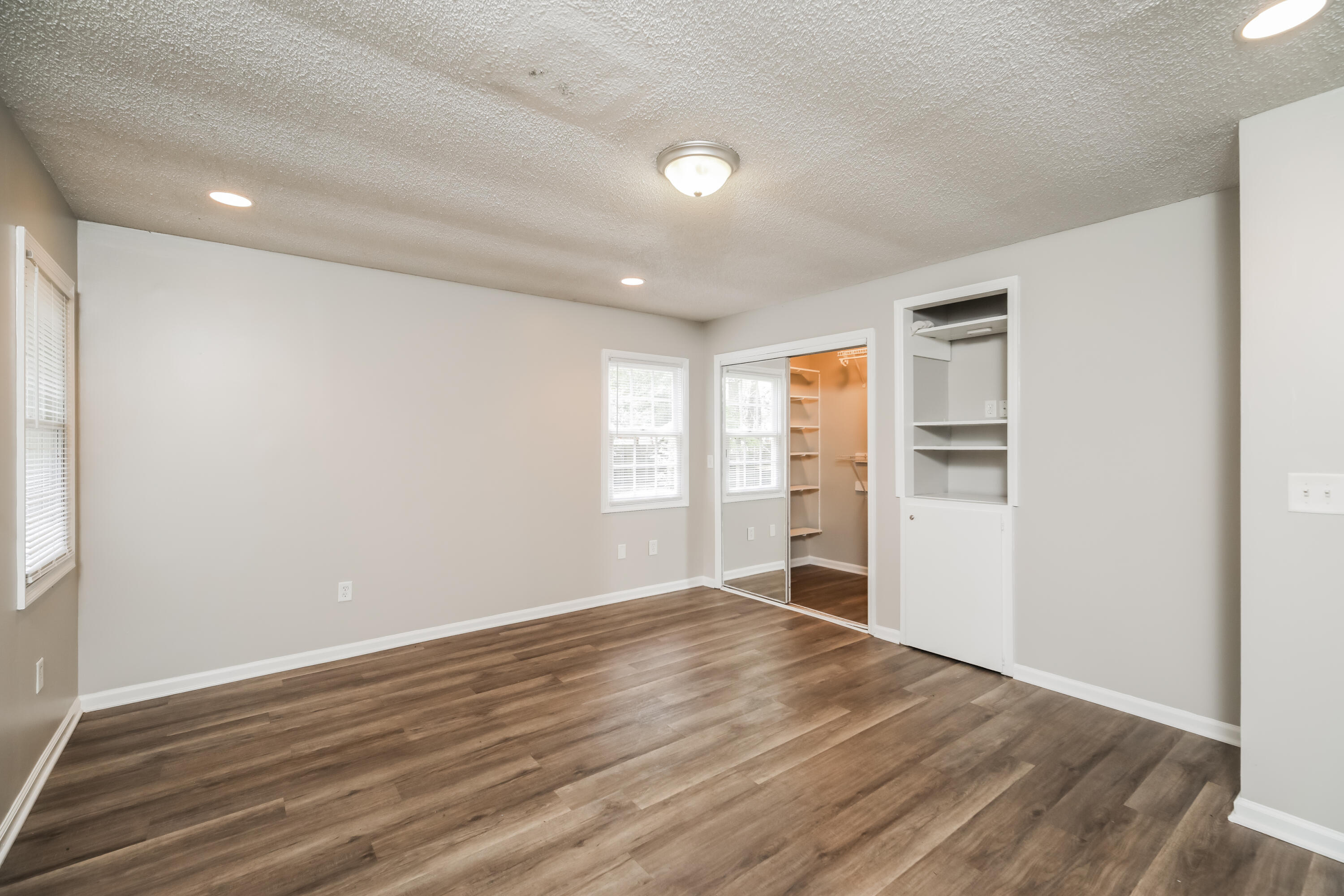 510 Golf Road Summerville, SC 29483 - Photo 7 of 15 006-photo-main-bedroom-14669557
