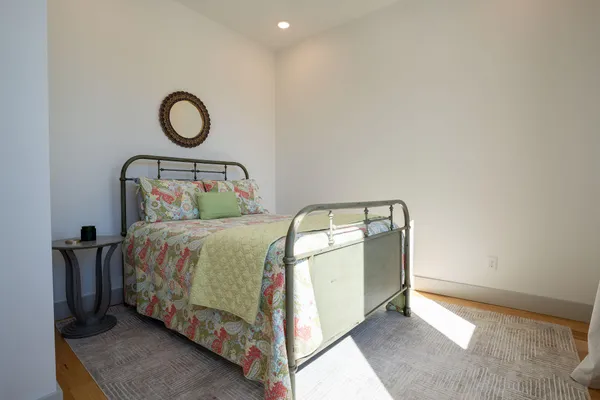 $384,900 | 899 Cherokee Blvd., Unit 121, Chattanooga, TN 37405