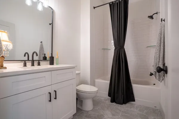 $384,900 | 899 Cherokee Blvd., Unit 121, Chattanooga, TN 37405