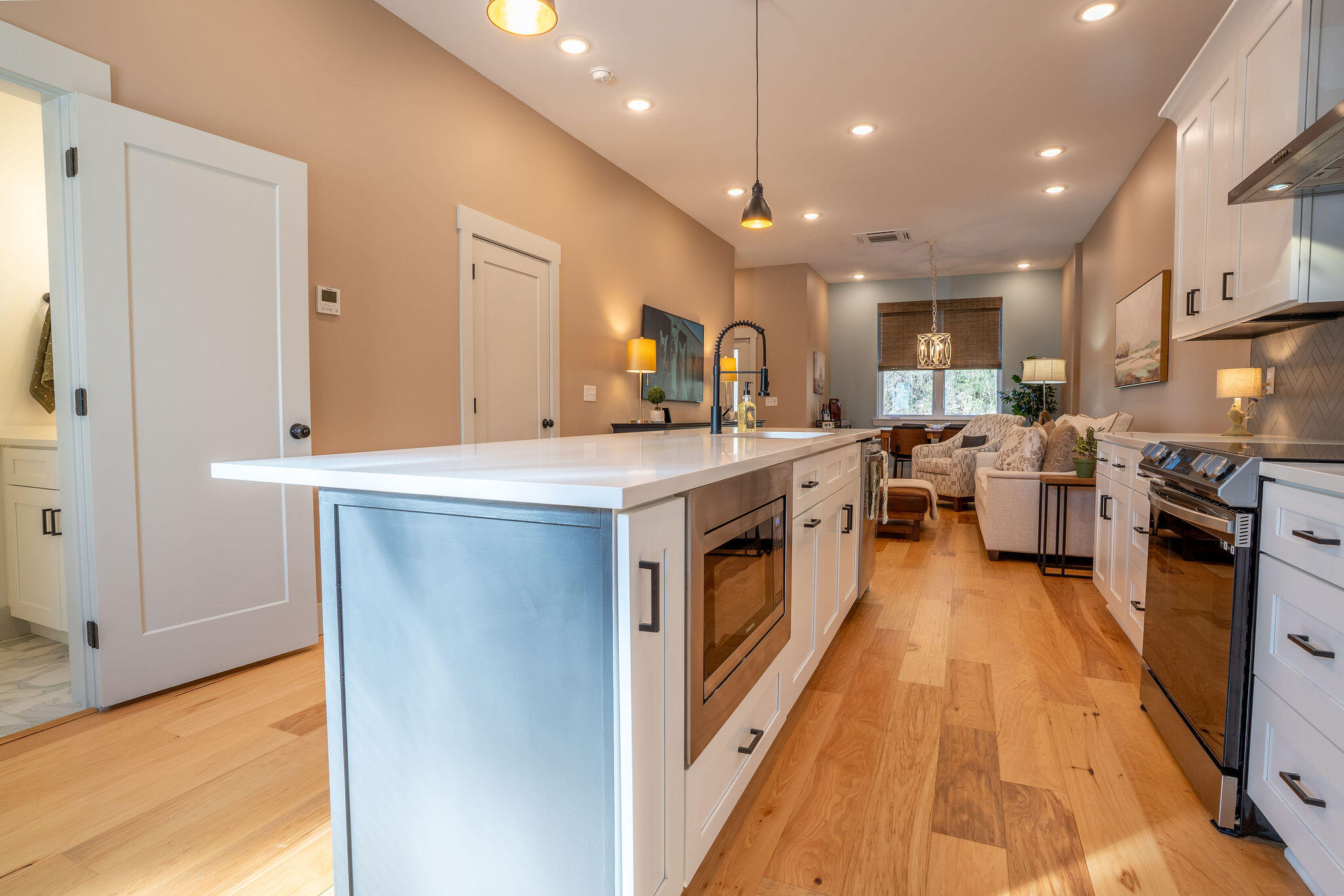 899 Cherokee Blvd., Unit 121 Chattanooga, TN 37405 - Photo 2 of 27 A7301796-HDR