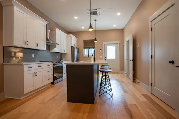 $399,900 | 899 Cherokee Blvd., Unit 121, Chattanooga, TN 37405