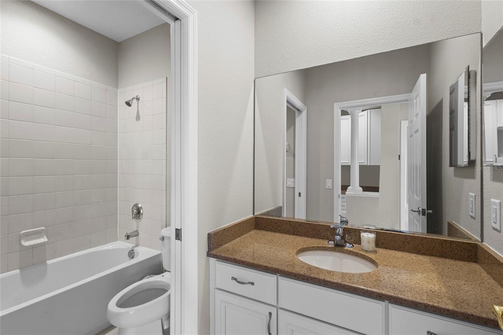 8134 Santa Rosa Court Sarasota, FL 34243 - Photo 36 of 52