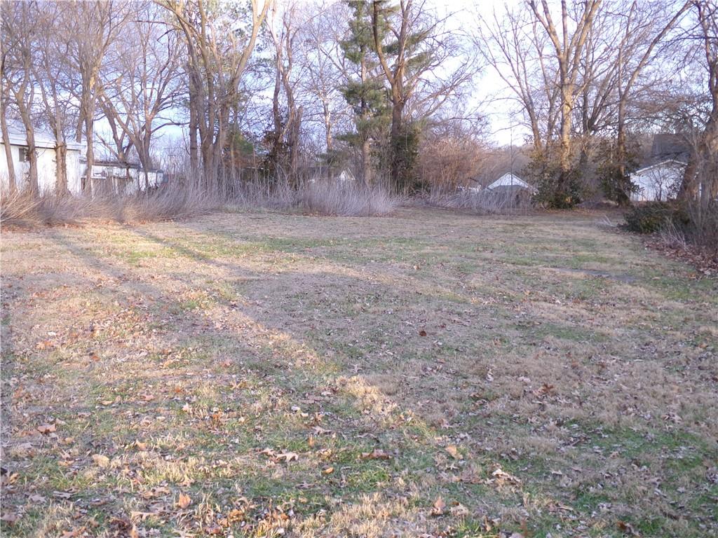 715 South Locust Street Sweet Springs, MO 65351 - Photo 2 of 2