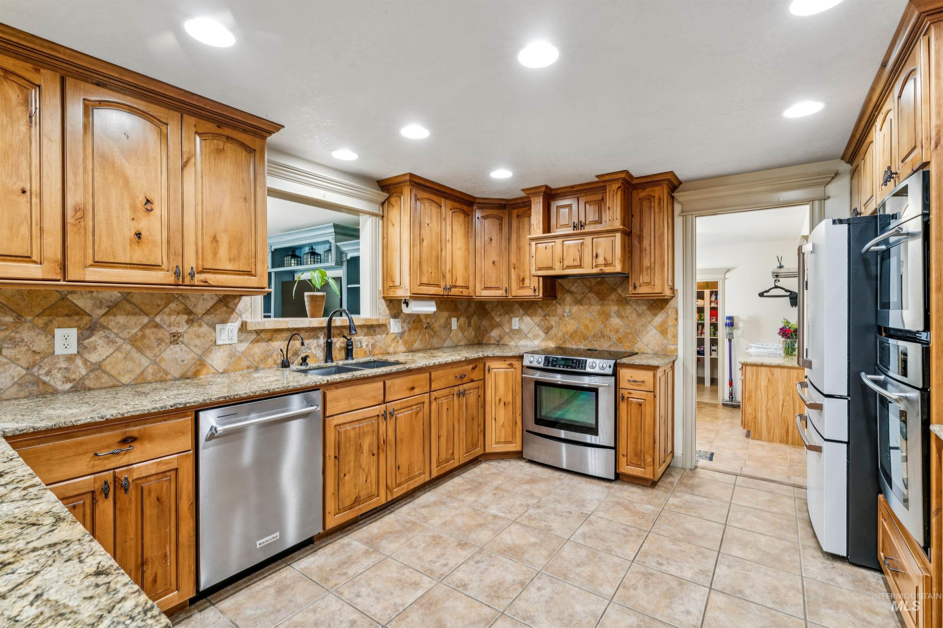 1550 Artesian Road Eagle, ID 83616 - Photo 18 of 50