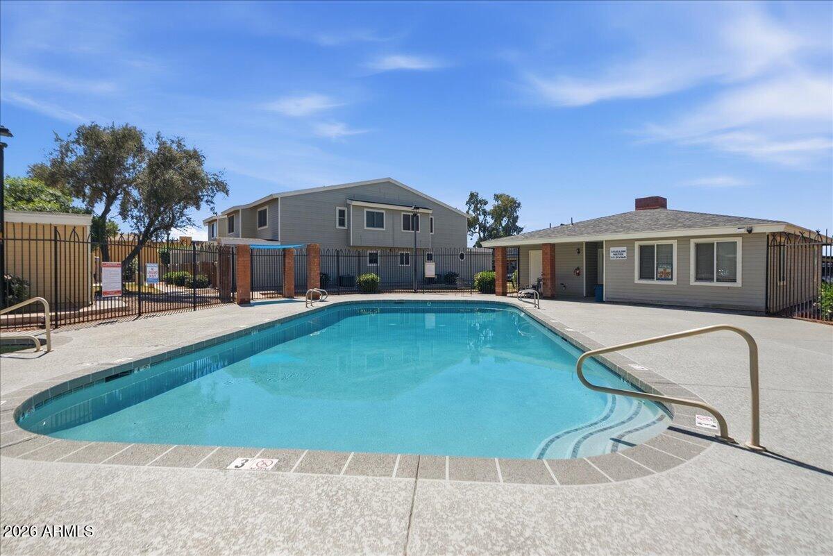 510 North Alma School Road, Unit 101 Mesa, AZ 85201 - Photo 9 of 21 21-510 N Alma School Rd Unit 10_RedHogMe
