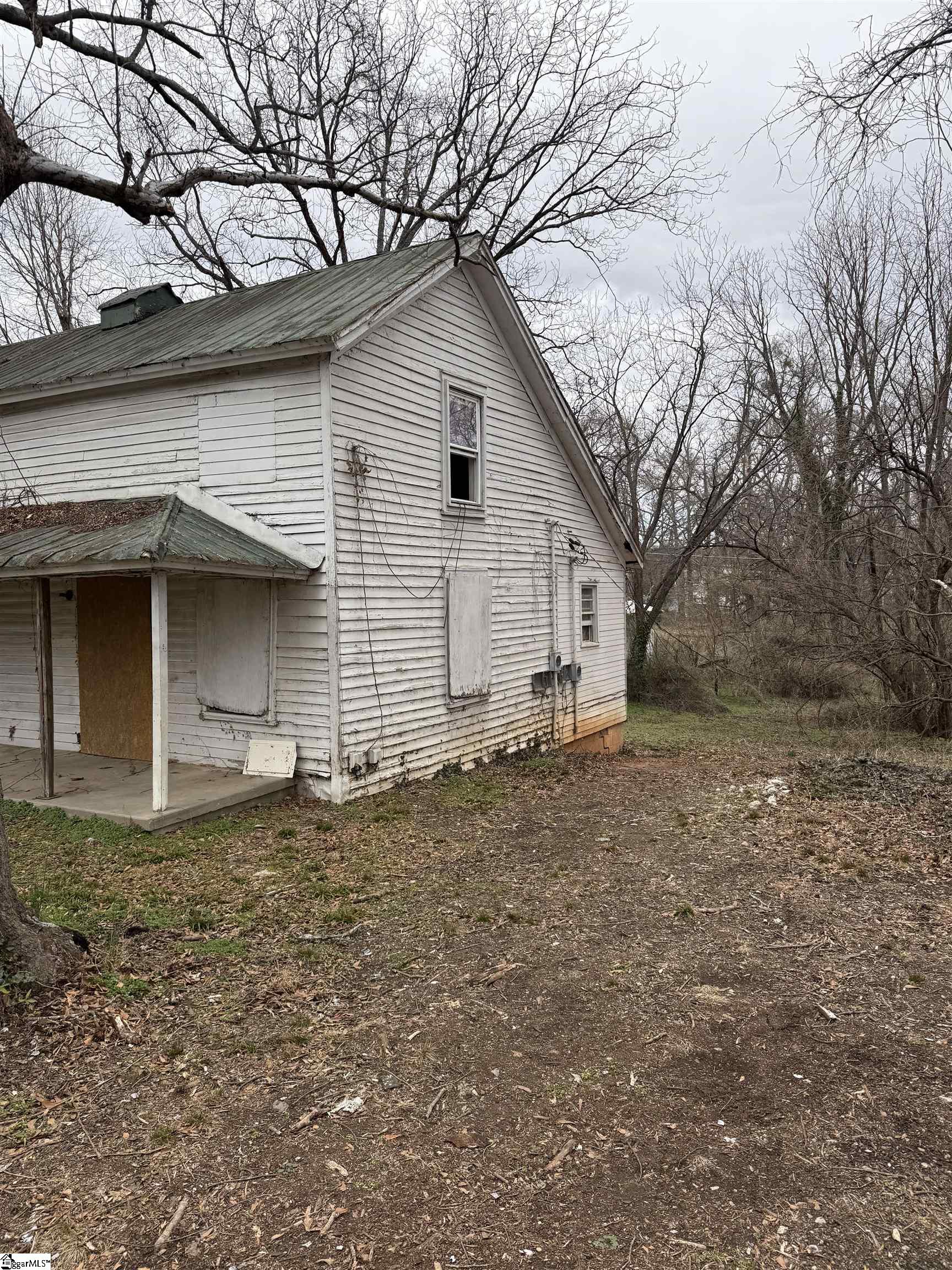 121 Saluda Street Cowpens, SC 29330 - Photo 3 of 4