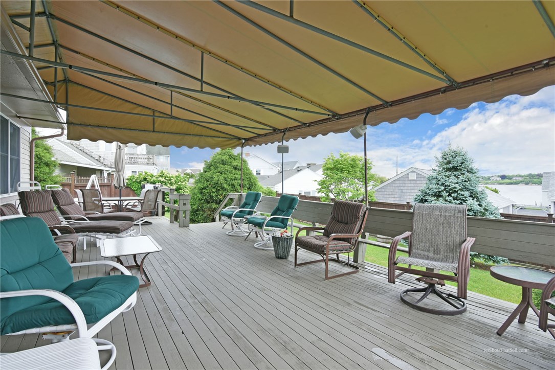 245 Bonnet Point Road Narragansett, RI 02882 - Photo 29 of 37