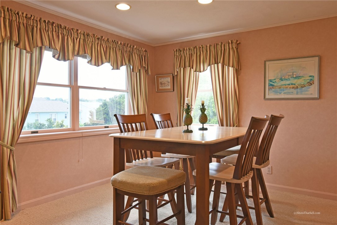245 Bonnet Point Road Narragansett, RI 02882 - Photo 10 of 37