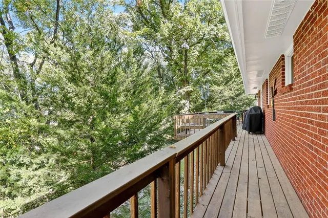 $250,000 | 6159 Northeast Circle View Drive, Kansas City, MO 64118