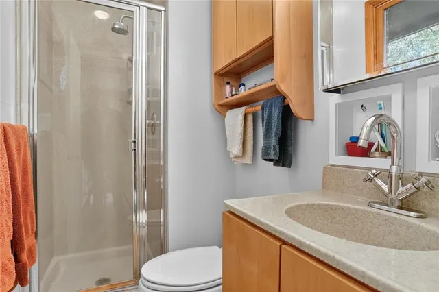 $250,000 | 6159 Northeast Circle View Drive, Kansas City, MO 64118