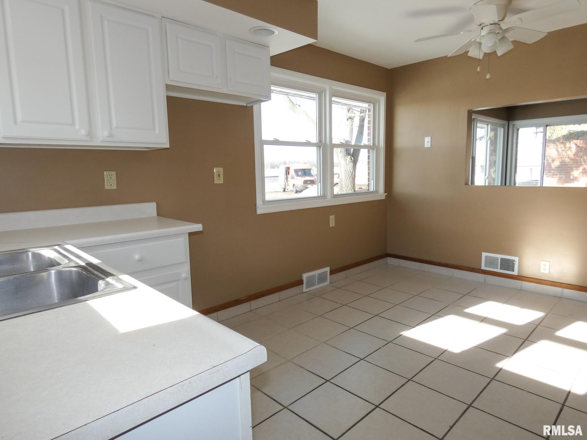 2114 South Airport Road Peoria, IL 61607 - Photo 12 of 22 Gallery Image 12