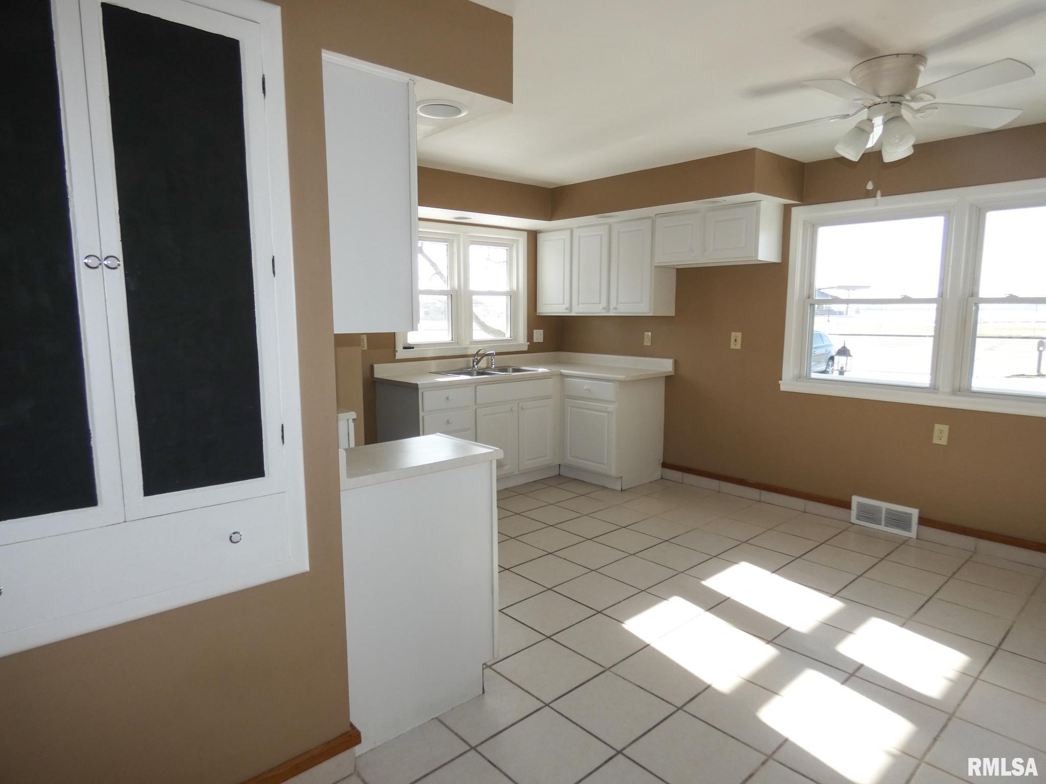 2114 South Airport Road Peoria, IL 61607 - Photo 7 of 22 Gallery Image 7