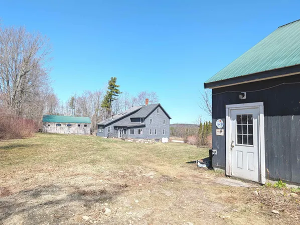 $598,000 | 352 South Sugar Hill Road, Weare, NH 03281
