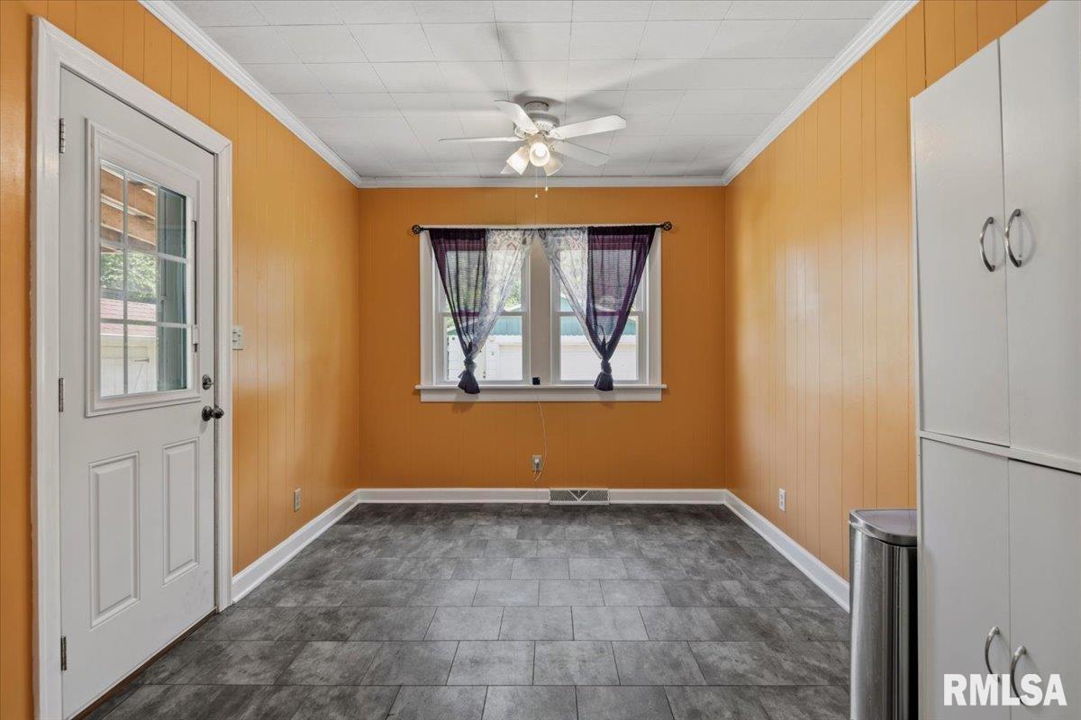 2924 South 3rd Street Springfield, IL 62703 - Photo 9 of 37