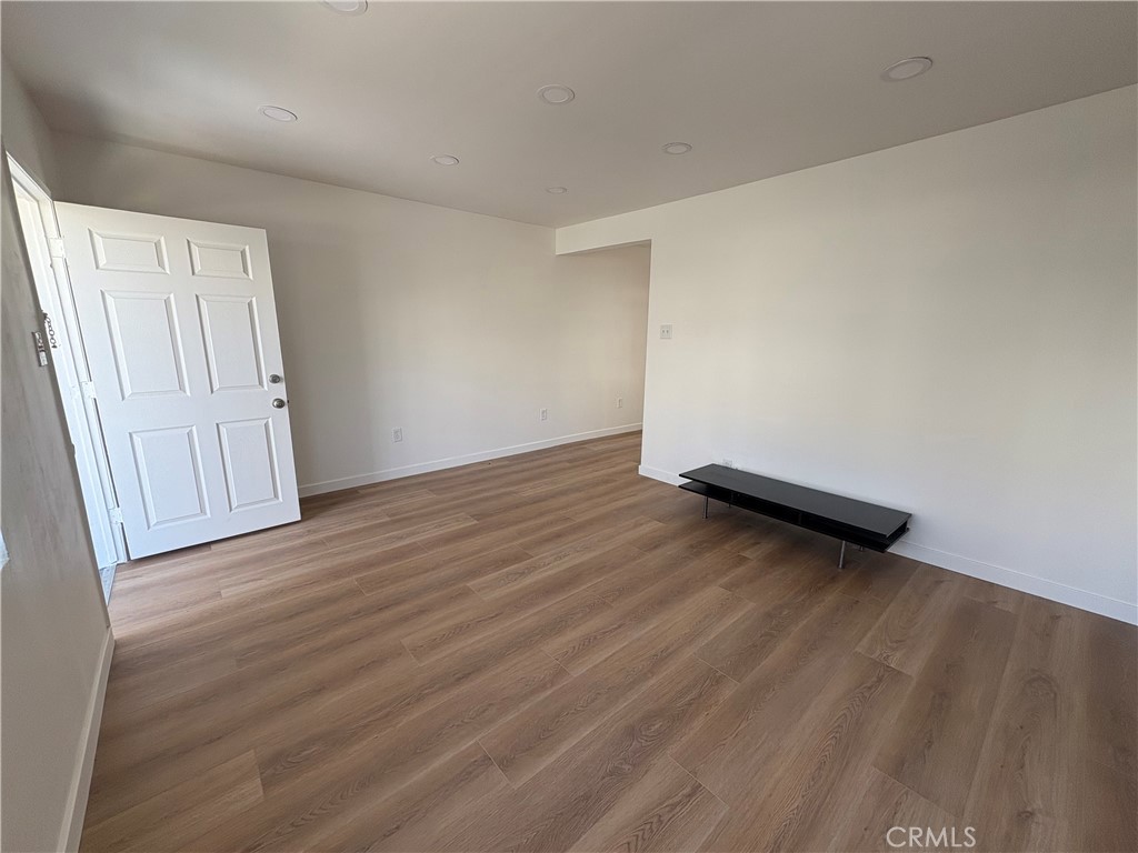1103 South Hobart Boulevard, Unit 2 Los Angeles, CA 90006 - Photo 4 of 11