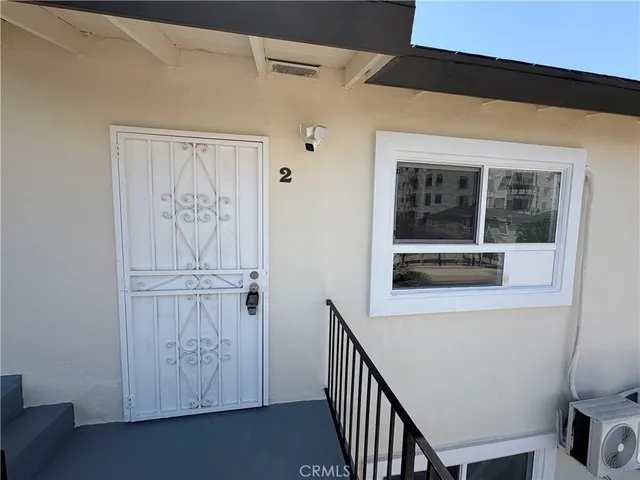$2,300 | 1103 South Hobart Boulevard, Unit 2, Los Angeles, CA 90006