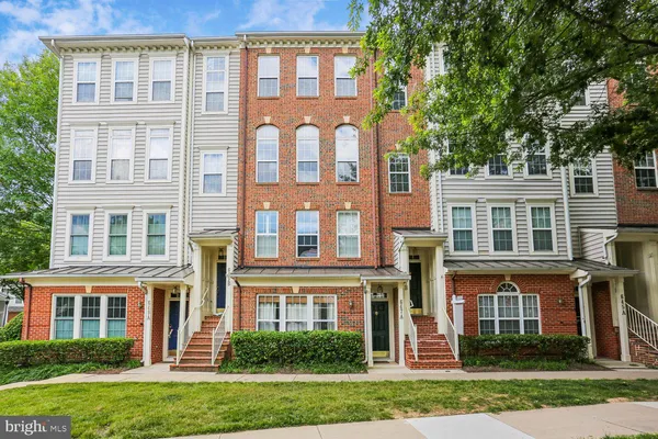 $644,900 | 647 Main Street, Unit 647B, Gaithersburg, MD 20878