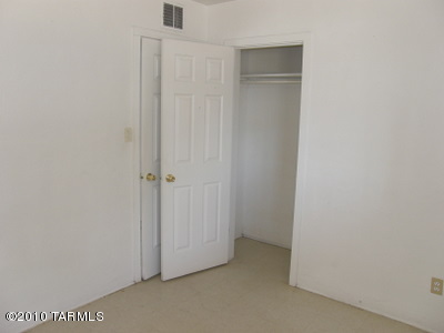 4633-4635 East Montecito Street Tucson, AZ 85711 - Photo 11 of 23