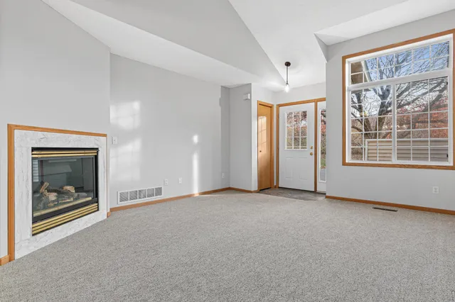 $269,900 | 2123 Agate Curve, Shakopee, MN 55379