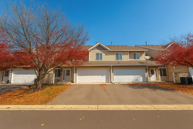 $269,900 | 2123 Agate Curve, Shakopee, MN 55379