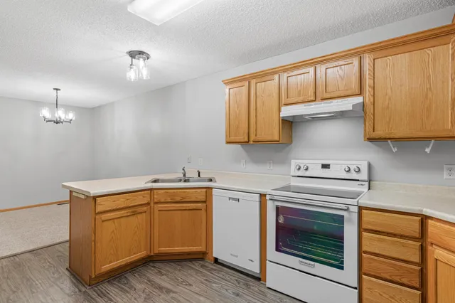 $269,900 | 2123 Agate Curve, Shakopee, MN 55379