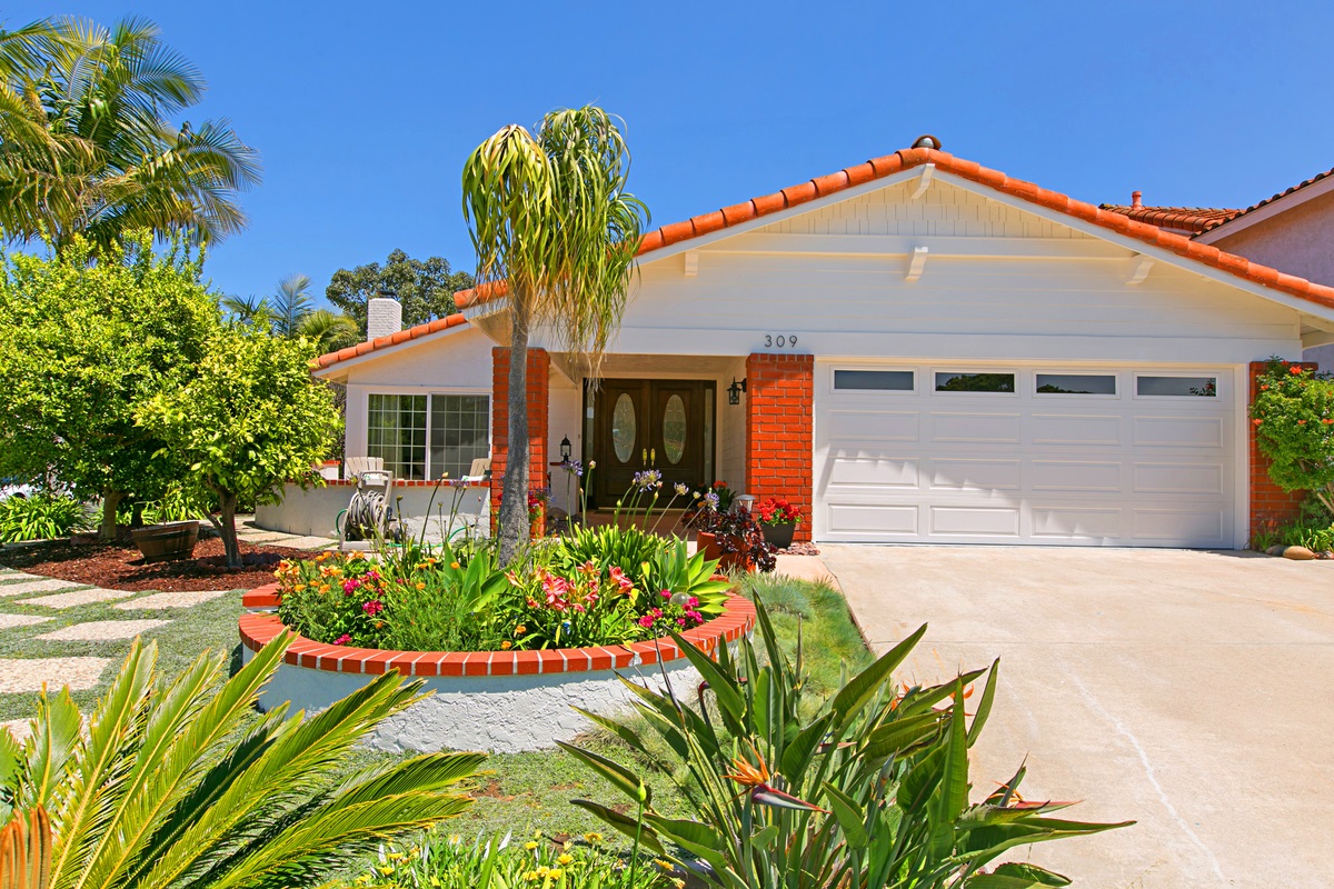 309 Cerro Street Encinitas, CA 92024 - Photo 1 of 25 Gallery Image 1