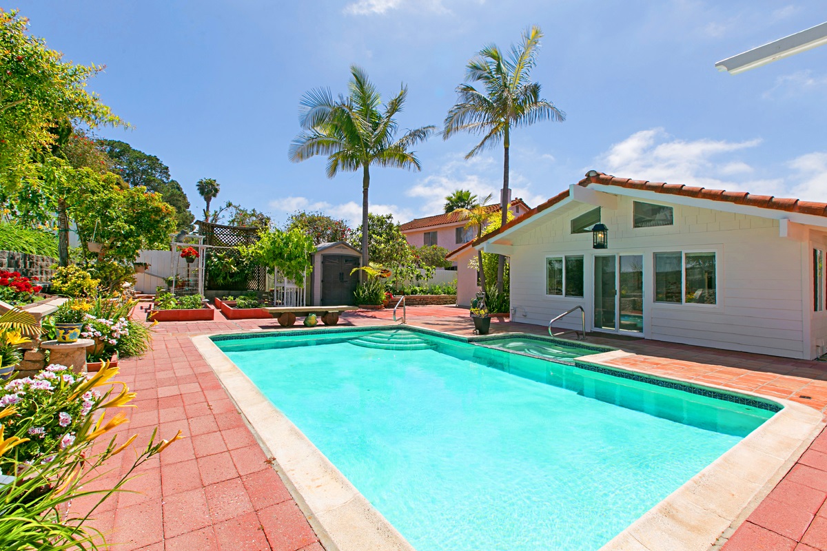 309 Cerro Street Encinitas, CA 92024 - Photo 12 of 25 Gallery Image 12