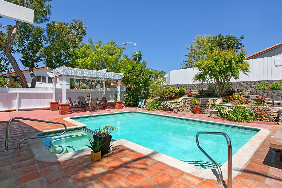 309 Cerro Street Encinitas, CA 92024 - Photo 7 of 25 Gallery Image 7