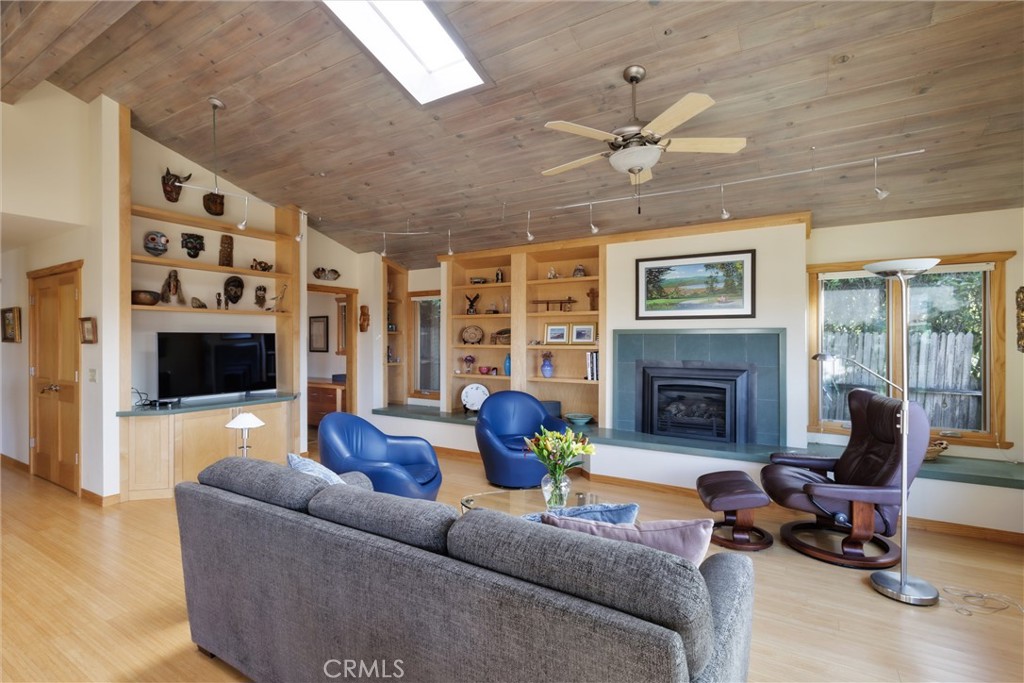 10 11th Street Cayucos, CA 93430 - Photo 7 of 33 a living room with furniture and a fireplace
