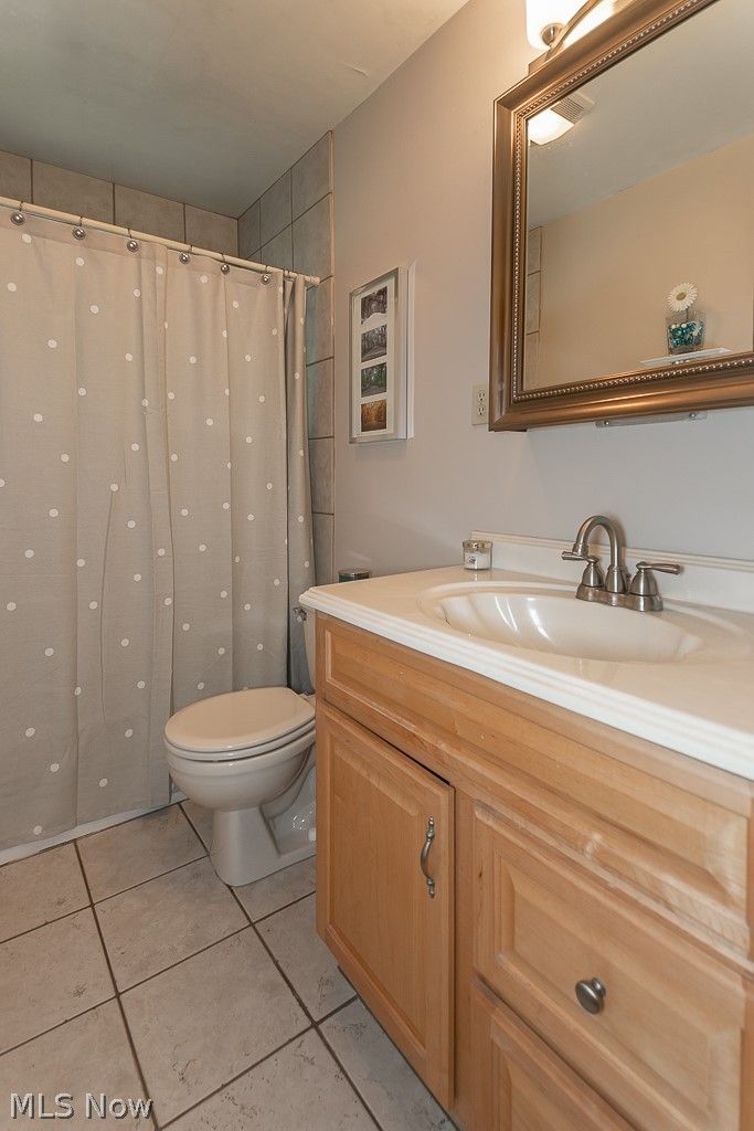 6048 Westerham Road Cleveland, OH 44124 - Photo 10 of 16