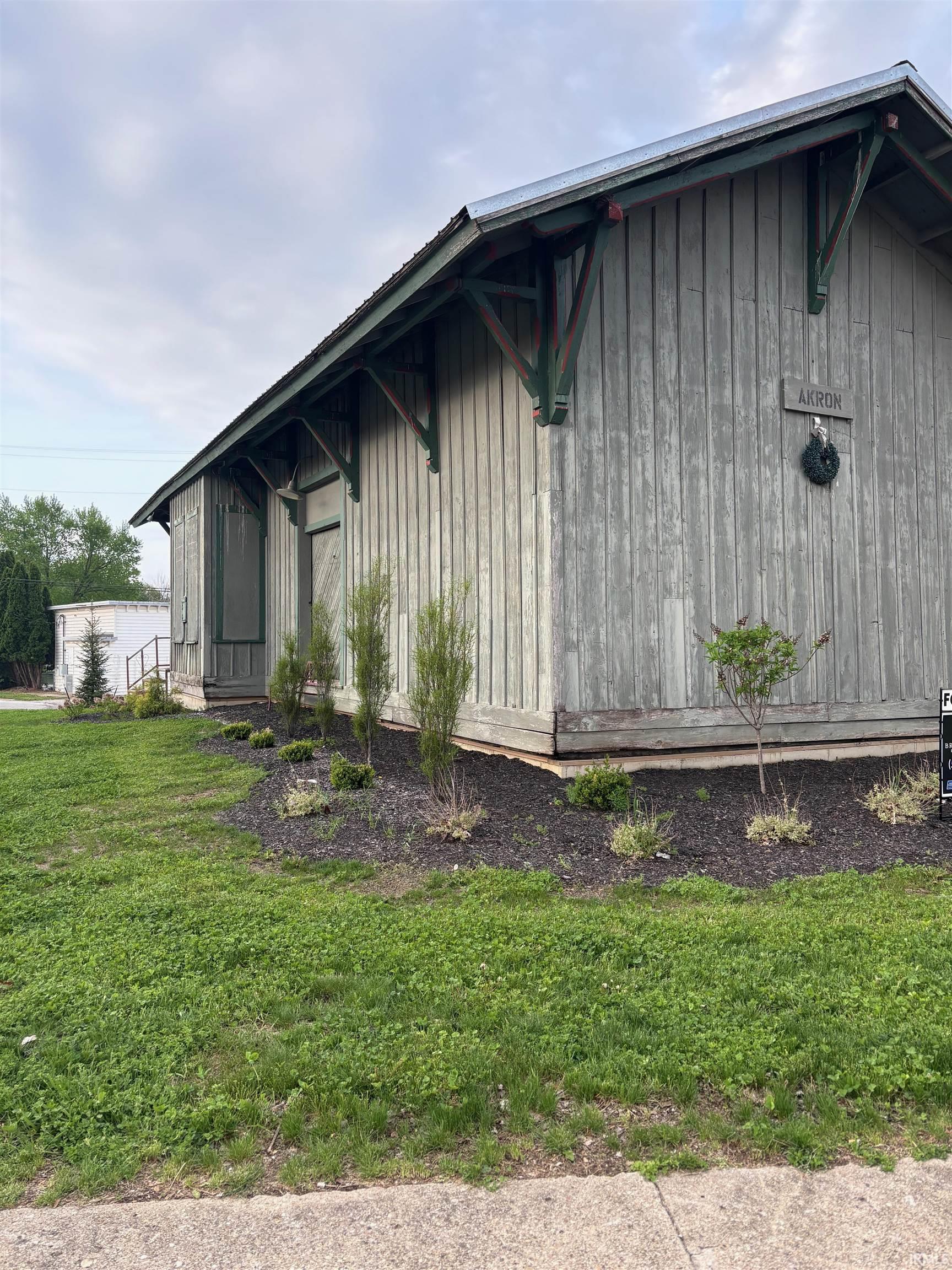 103 West Rochester Street Akron, IN 46910 - Photo 4 of 14
