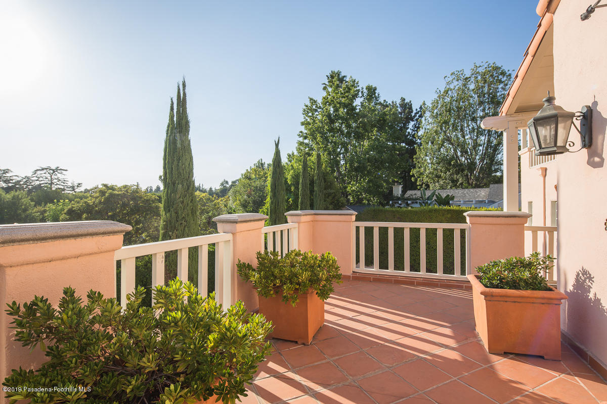 104 Club Road Pasadena, CA 91105 - Photo 16 of 43 a view of a with iron fence