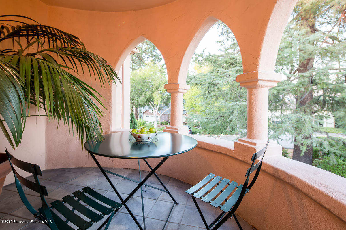104 Club Road Pasadena, CA 91105 - Photo 34 of 43 a view of a chairs and table in patio